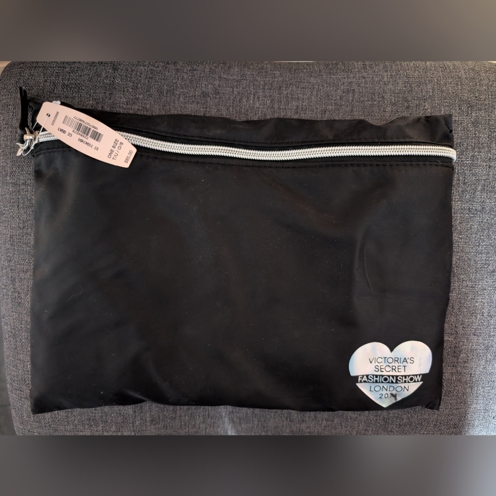 Victoria's Secret Limited Edition London Fashion Week Tote ...NWT..